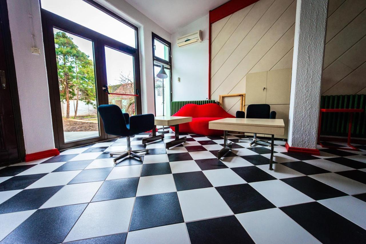 Pb Urban Garden Stay With Secured Parking Сремска-Митровица Экстерьер фото
